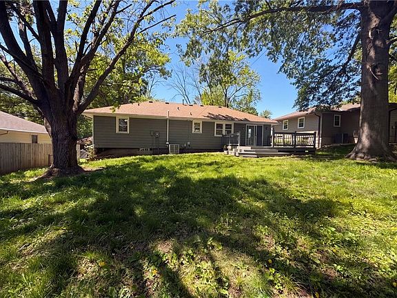 5th image of 3809 S Drumm Ave