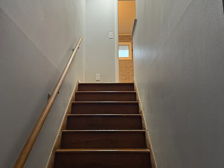 905 North Meadows Court - D — Photo 10