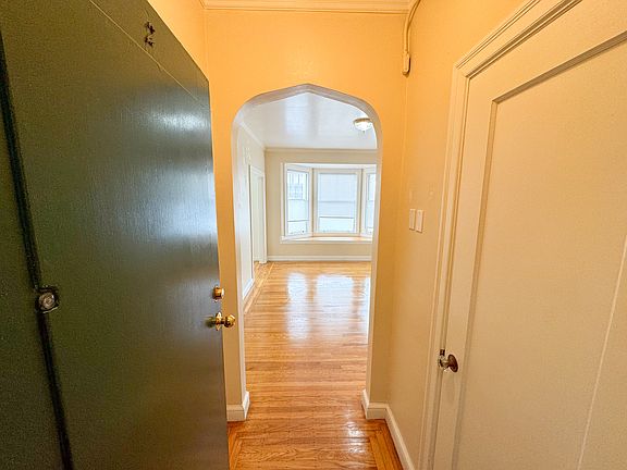 2nd image of 2495 Sutter St APT 2