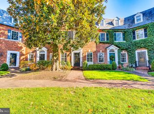 2555 Waterside Dr NW, Washington, DC 20008