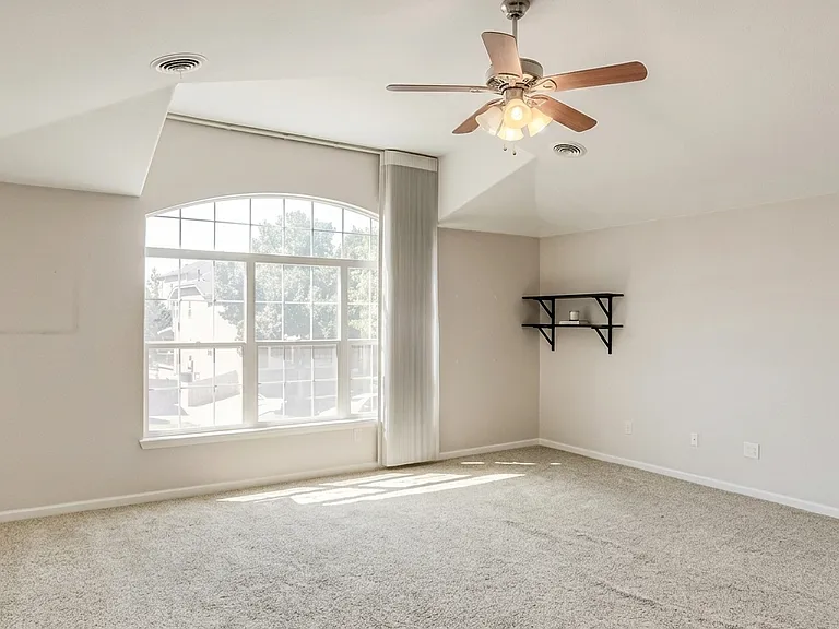 1395 E 100th Ln — Photo 73
