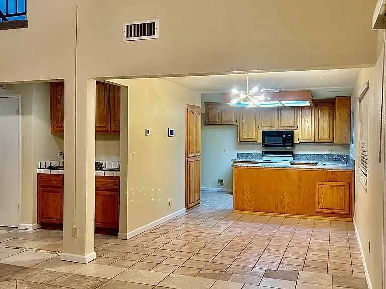 8149 Glen Alta Way — Photo 3