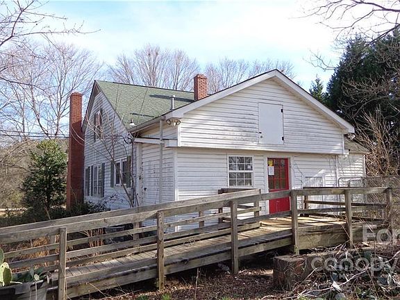 2nd image of 123 Candlewick Dr