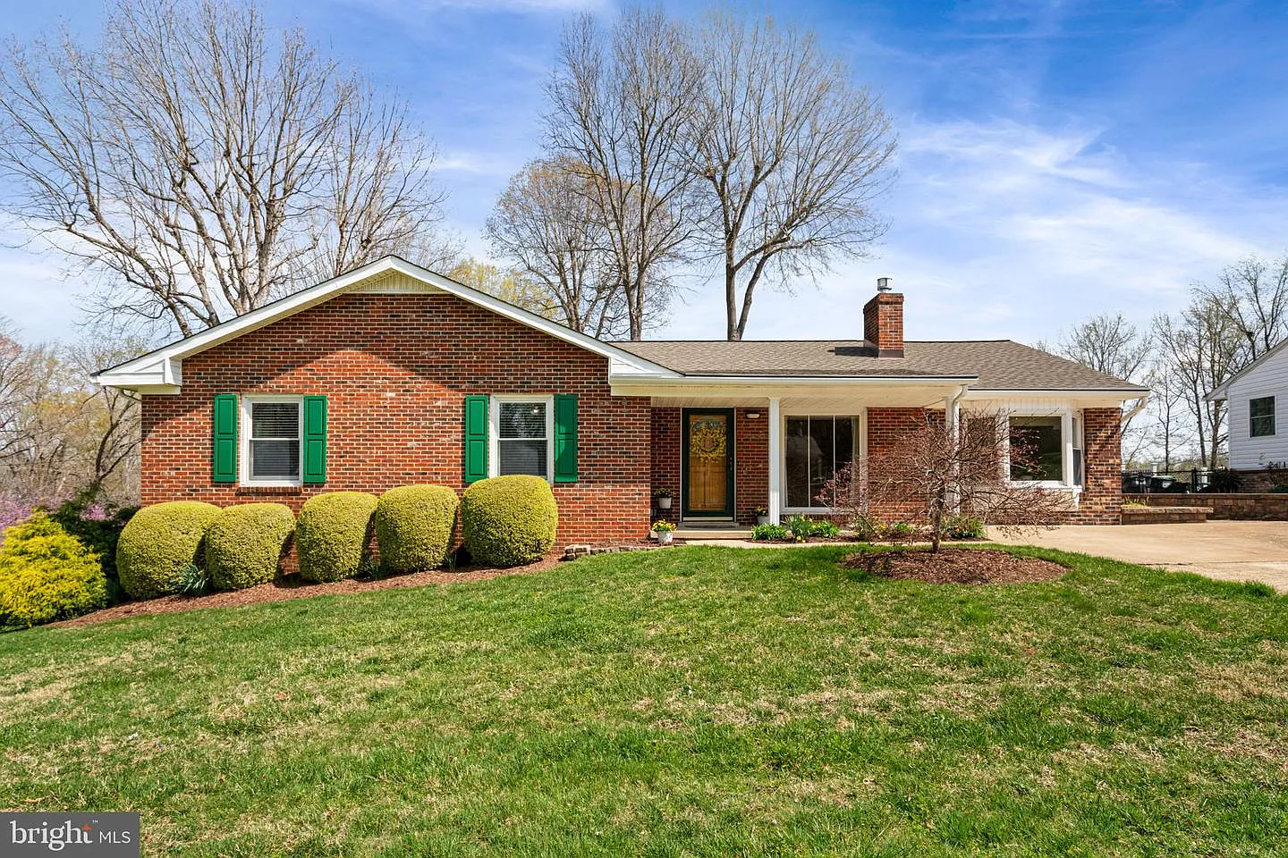 910 Carol Ln photo 1