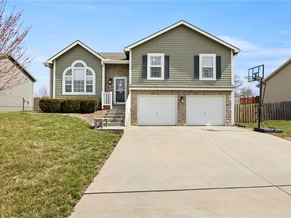 1923 161st Ter, Basehor, KS 66007