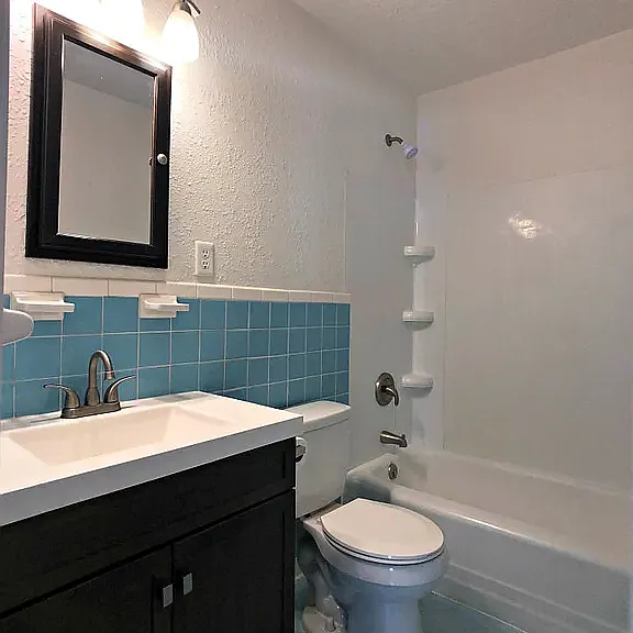 435 S Beech St — Photo 9