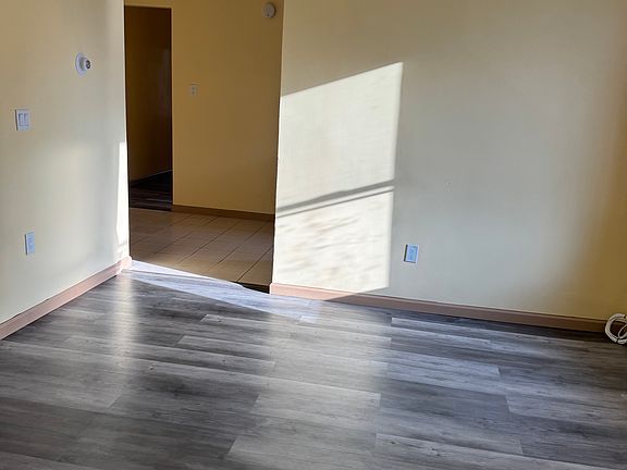 3rd image of 190 Th St #2