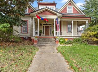 1017 College St, Columbus, MS 39701