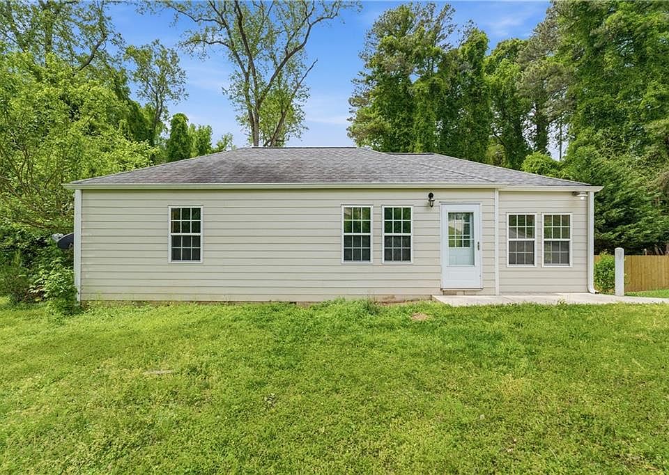 1st image of 254 Pauladean Cir SE