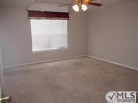 5th image of 104 Roaring Springs Dr