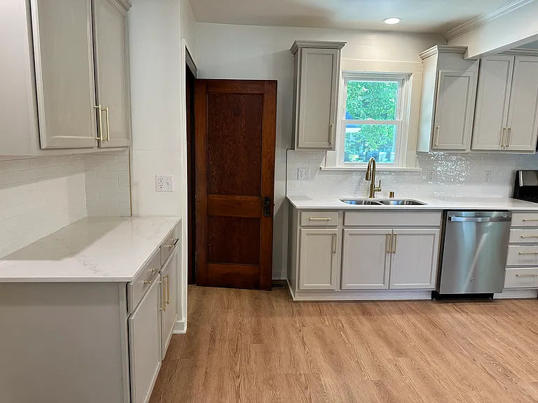 236 N Main St — Photo 21