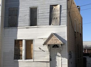 647 Grove St, Irvington, NJ 07111