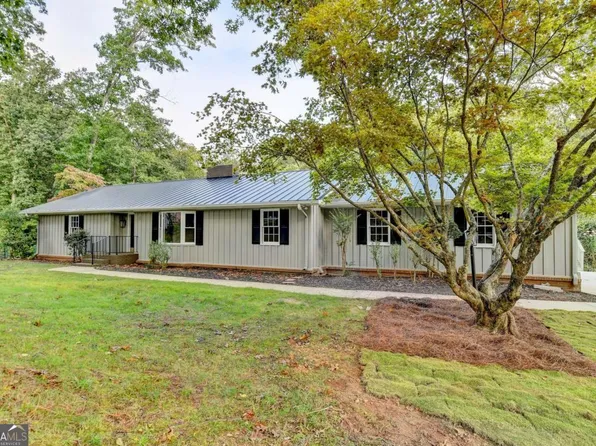 3370 Edgewood Cir, Gainesville, GA 30506