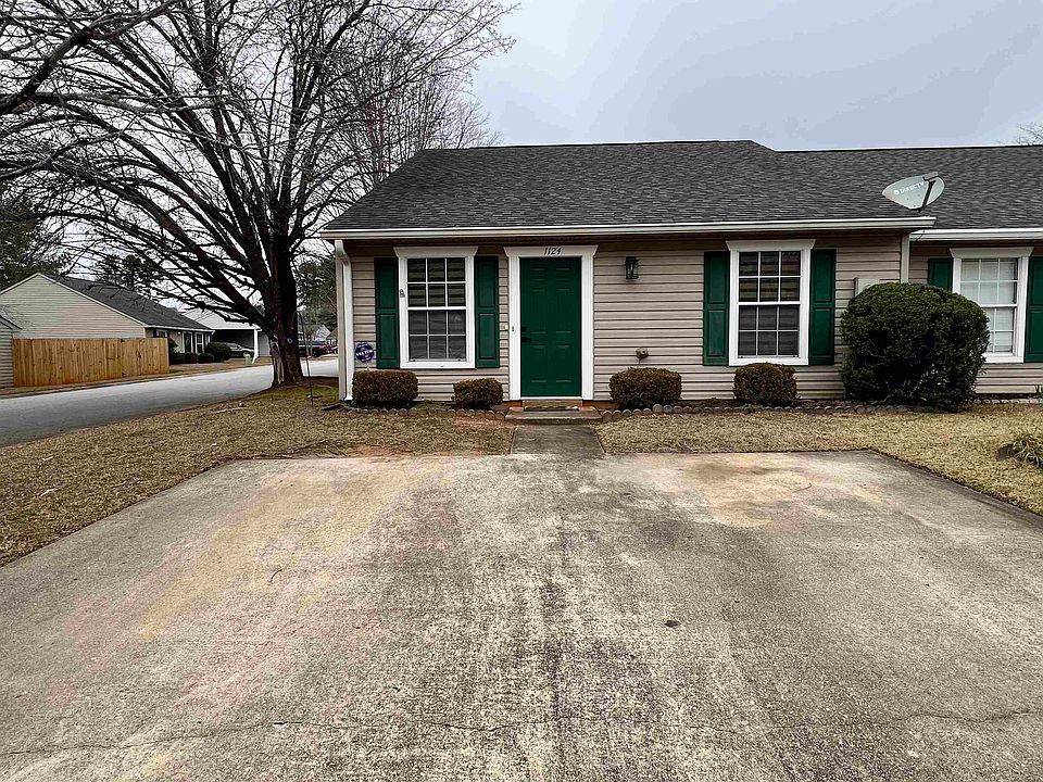 1st image of 1124 Webber Way