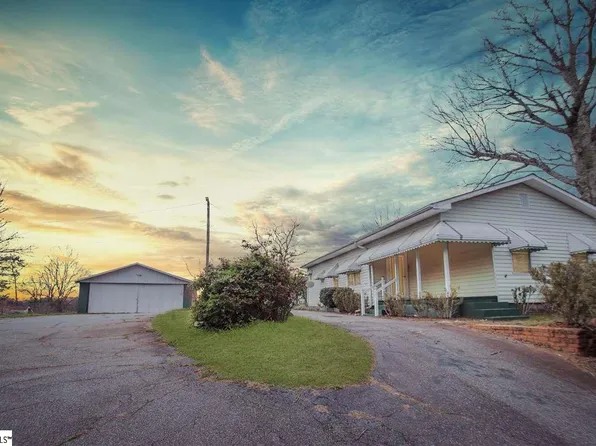 609 N Howard Ave, Landrum, SC 29356