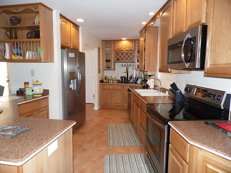 2886 Cisco Dr N — Photo 29