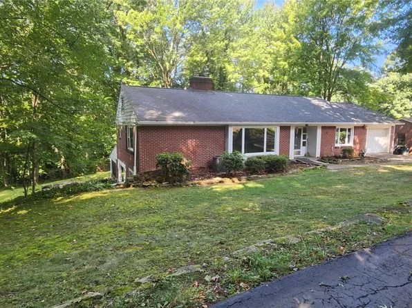 13 Grant Rd, Ellwood City, PA 16117