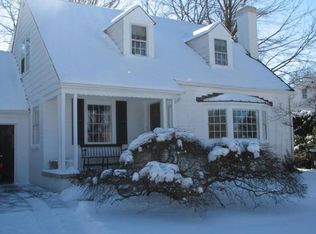 667 N School Ln, Lancaster, PA 17603