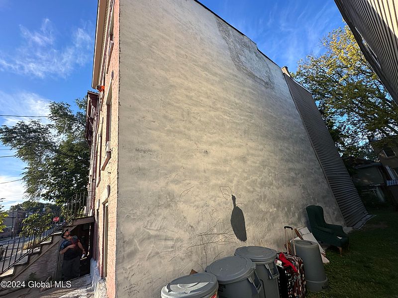 2nd image of 39 Catherine Street
