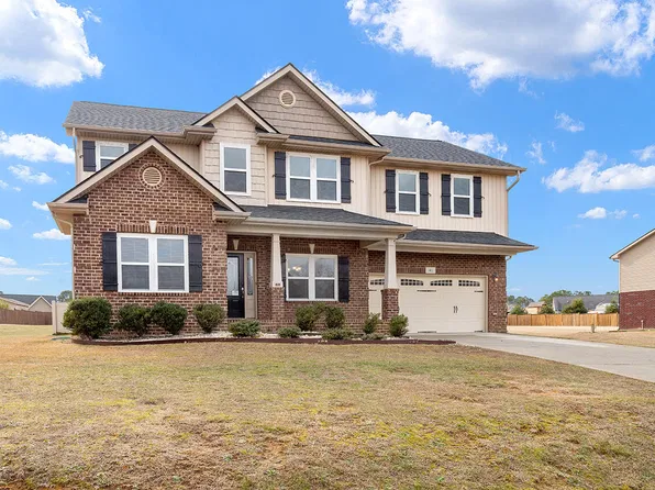 41 Suzanne Dr, Angier, NC 27501