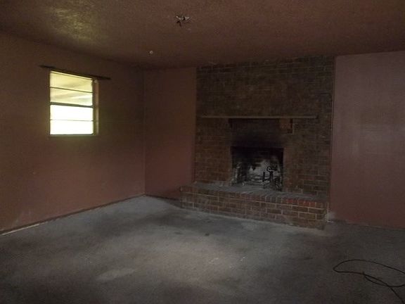 3rd image of 1330 17th St NE