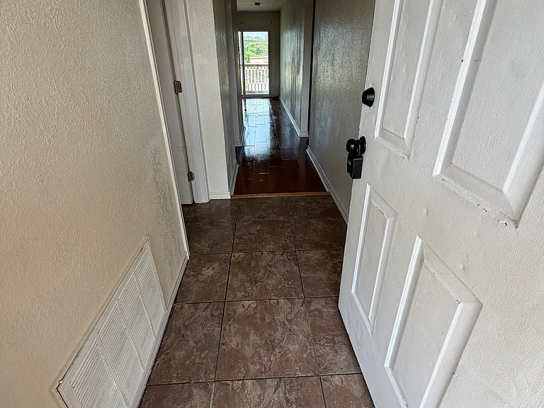 901 Quetzal St #4 — Photo 1