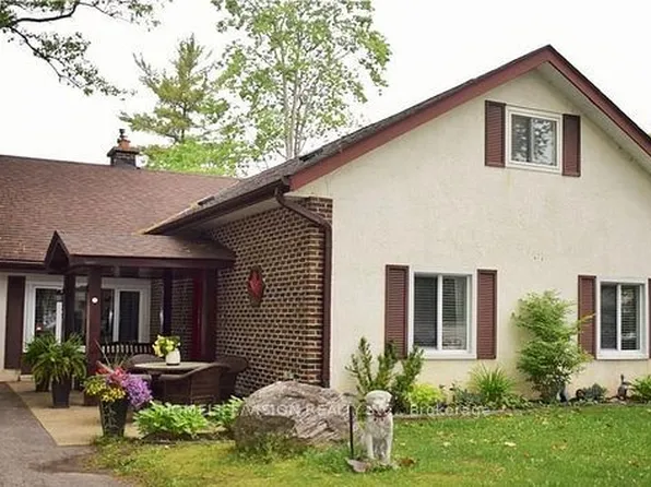 2082 River Rd W, Wasaga Beach, ON L9Z 2V8