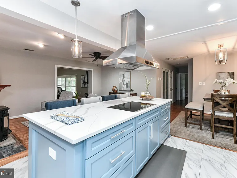 14 Oak Ln — Photo 7