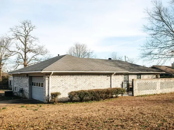 1404 Marcella St, Magnolia, AR 71753