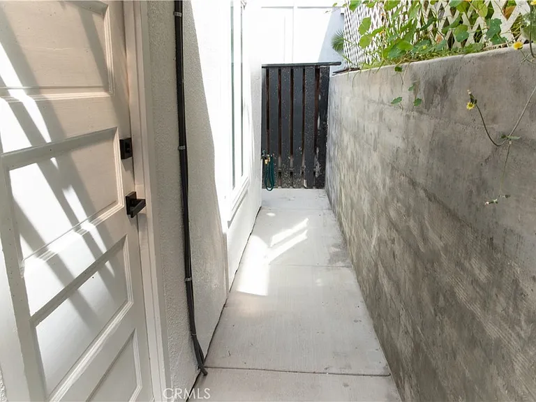 357 Mermaid St #B — Photo 7