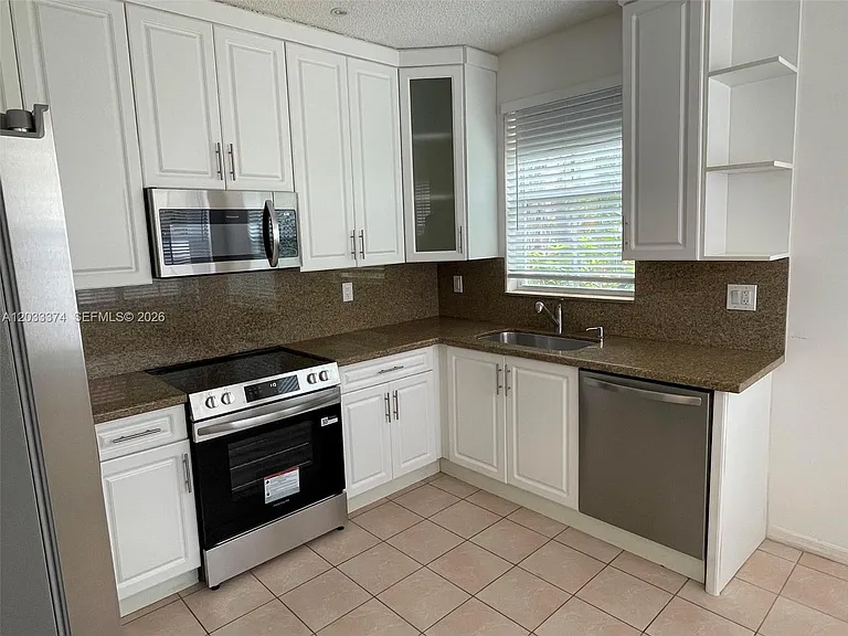 1521 Seagrape Way — Photo 10