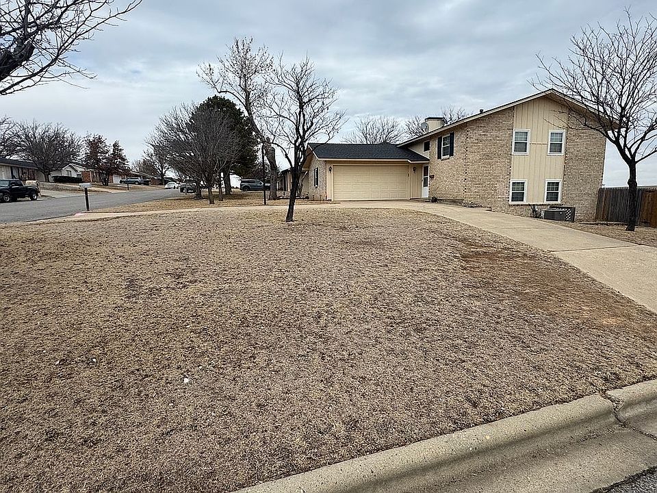 1st image of 1600 Holly Ln