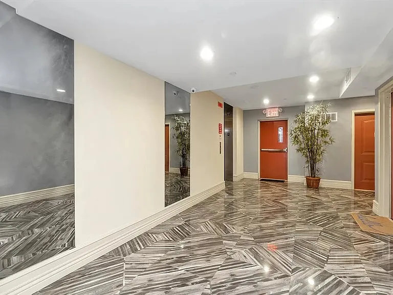 8515 120th St #5C — Photo 11