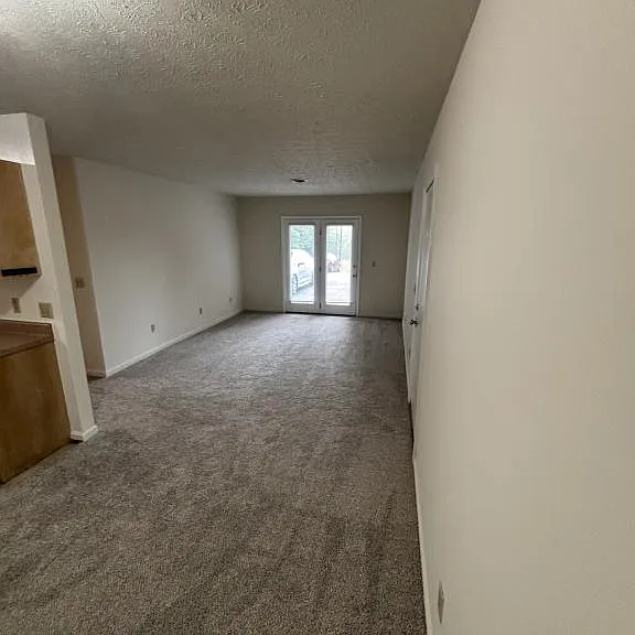 305 Farside Dr #1 — Photo 3