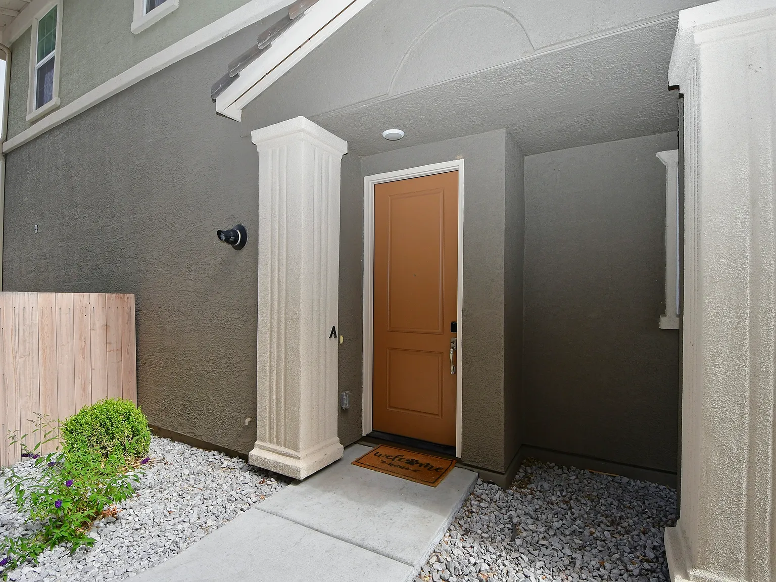 2 bed, 1309 sqft, $2,450 — Photo 2