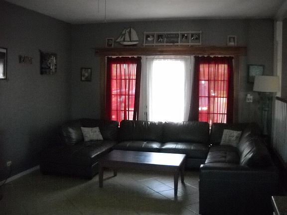 4th image of 1418 Melody Ln
