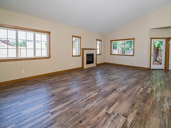 4th image of 6609 47th Ave NE
