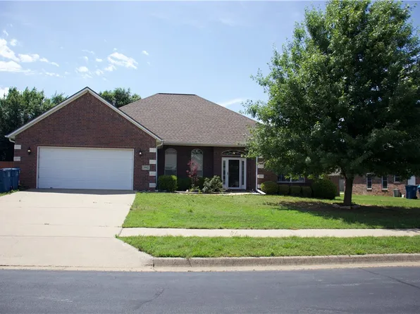 3902 Blackberry St, Bentonville, AR 72713