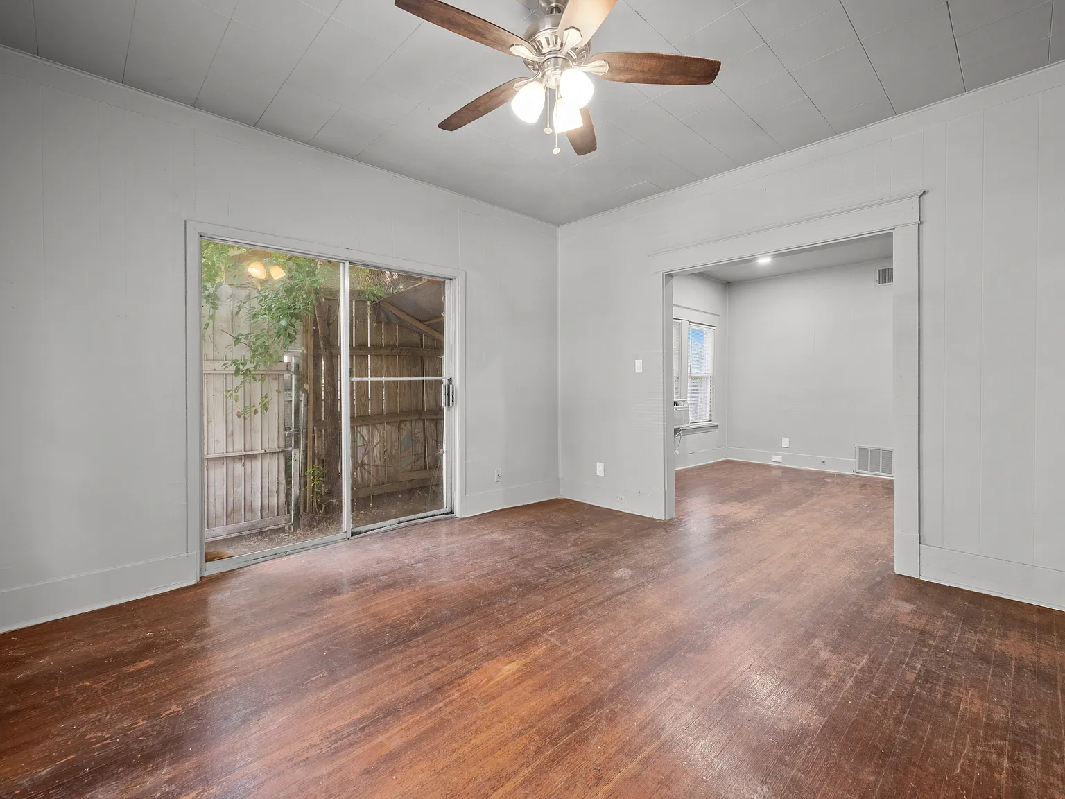 1 bed, 1000 sqft, $1,088 — Photo 1
