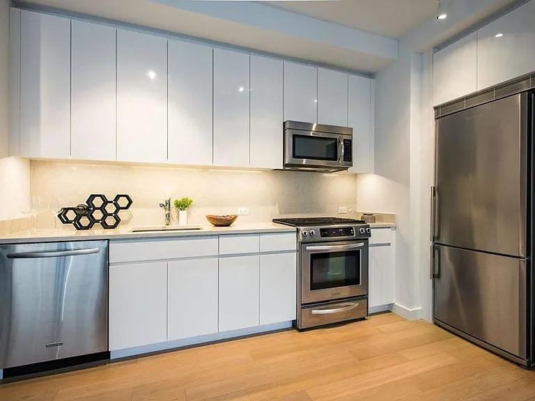 160 Madison Ave #24G — Photo 8