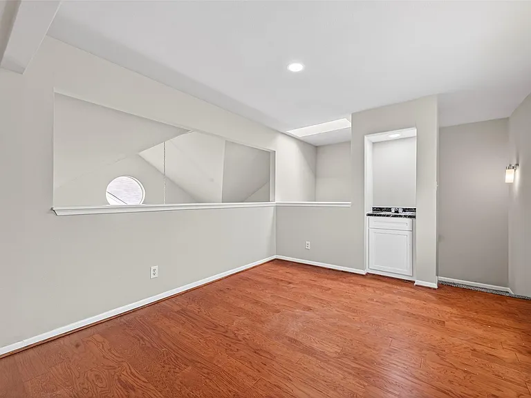 1114 Augusta Dr #10 — Photo 31