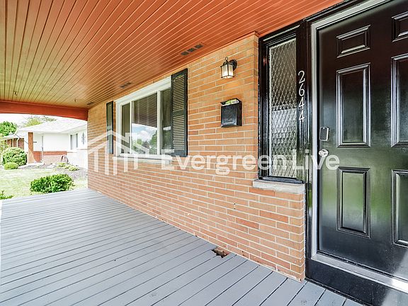 2nd image of 2644 Queensway Dr