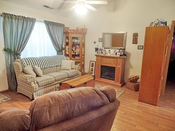 4th image of 1306 Hillview Cir E