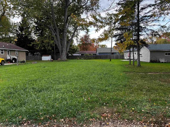 727 Saint Clair Blvd, Algonac, MI 48001