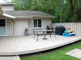 1010 Carmel Ct, Shoreview, MN 55126