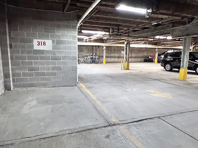 107 N Harris St #318 — Photo 23