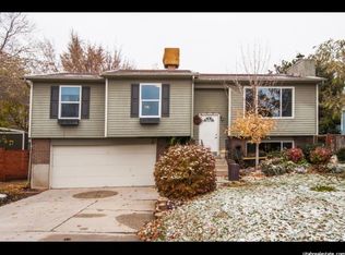 7855 S Oakledge Rd, Cottonwood Heights, UT 84121