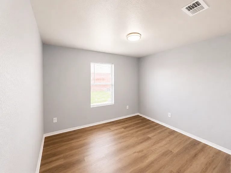 3012 Viewcrest Dr — Photo 8