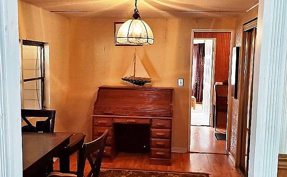 5th image of 5640 Pineland Ave