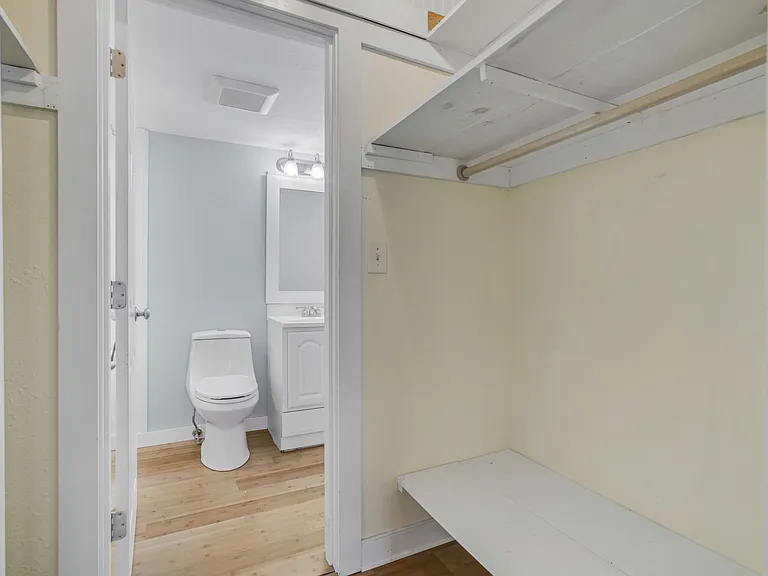 14 Sanford St #7 — Photo 21